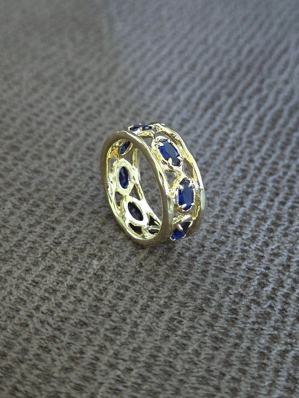 Zeyzey Gold💛 Double✌️ Band with Blue💙 Crystals💎 Ring💍 - NWT - Picture 3 of 16